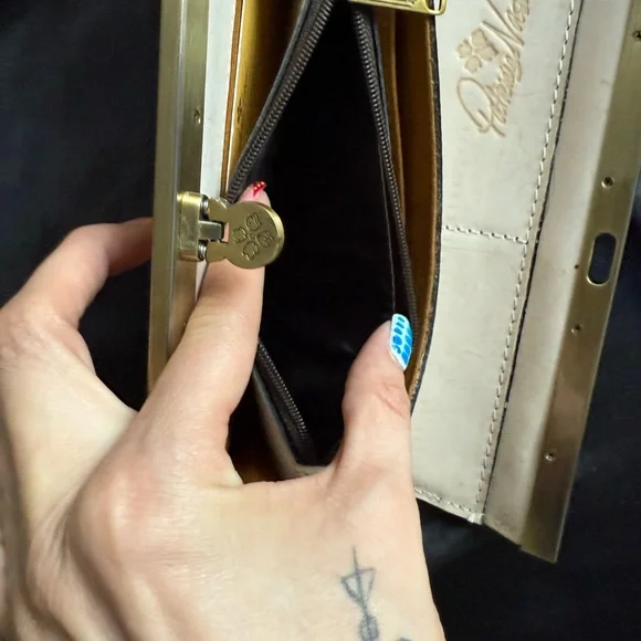 Elegant Cream Floral Embossed Clutch - Picture 7 of 7